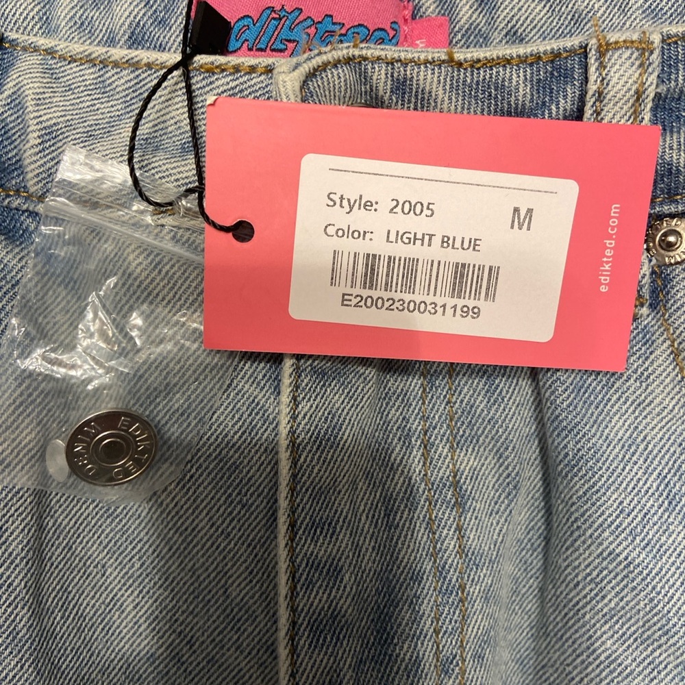 Edikted Distressed Blue Jeans - Picture 4 of 4